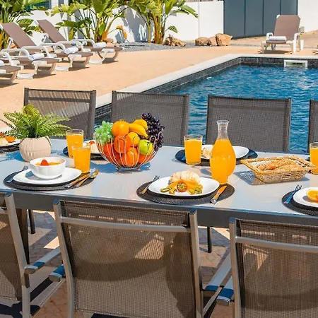 Villa Solarys - Moradia Moderna Com Piscina Aquecível Em Albufeira