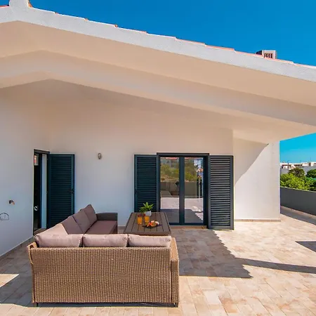 Solarys - Moradia Moderna Com Piscina Aquecível Em Villa Albufeira